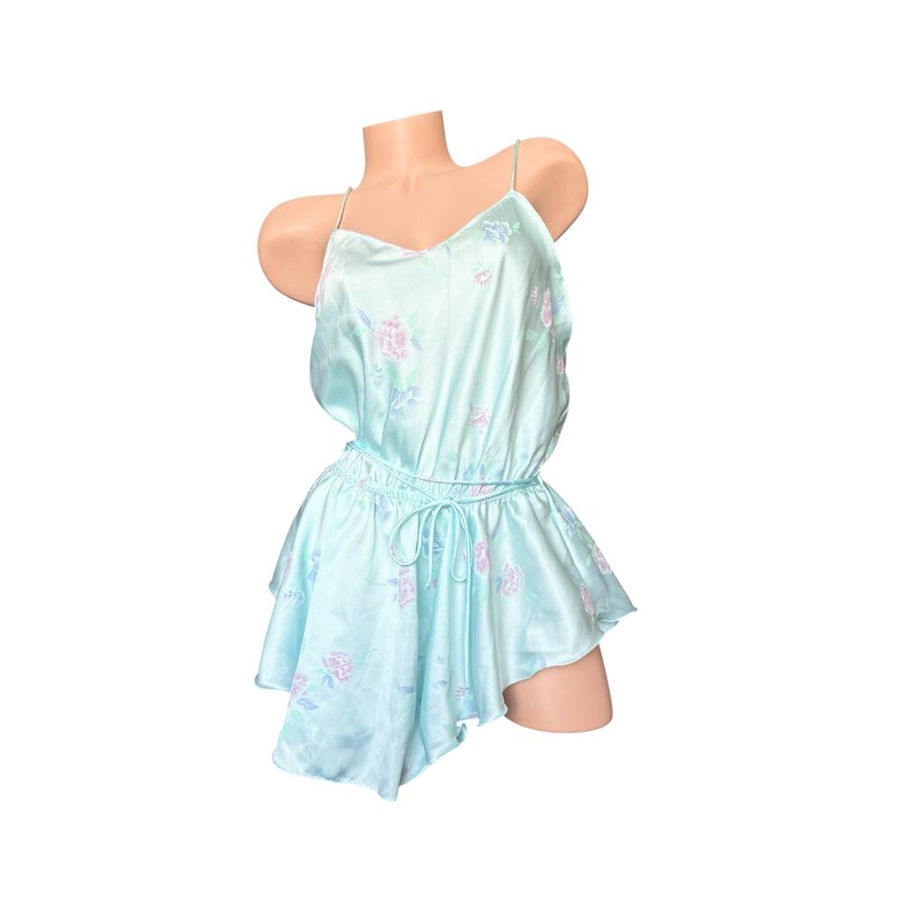 Vale mode 80s fairycore Vintage sleepwear lingerie Pastel Satin cami Size large